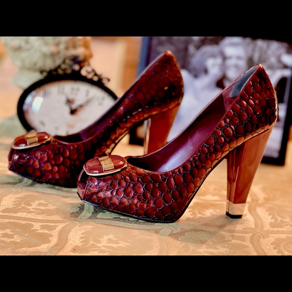 BCBG Peeptoe Pump 8.5